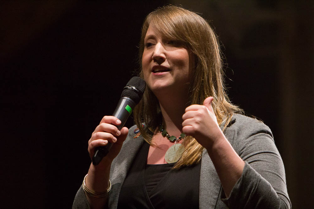 Noel Frame: How I Weaseled My Way Into the Hearts of 31,273&nbsp;People